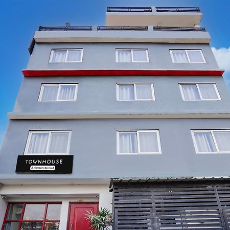 Super Townhouse Gomti Nagar Sector 6 Near Ekana Stadium Lakhnau Kültér fotó