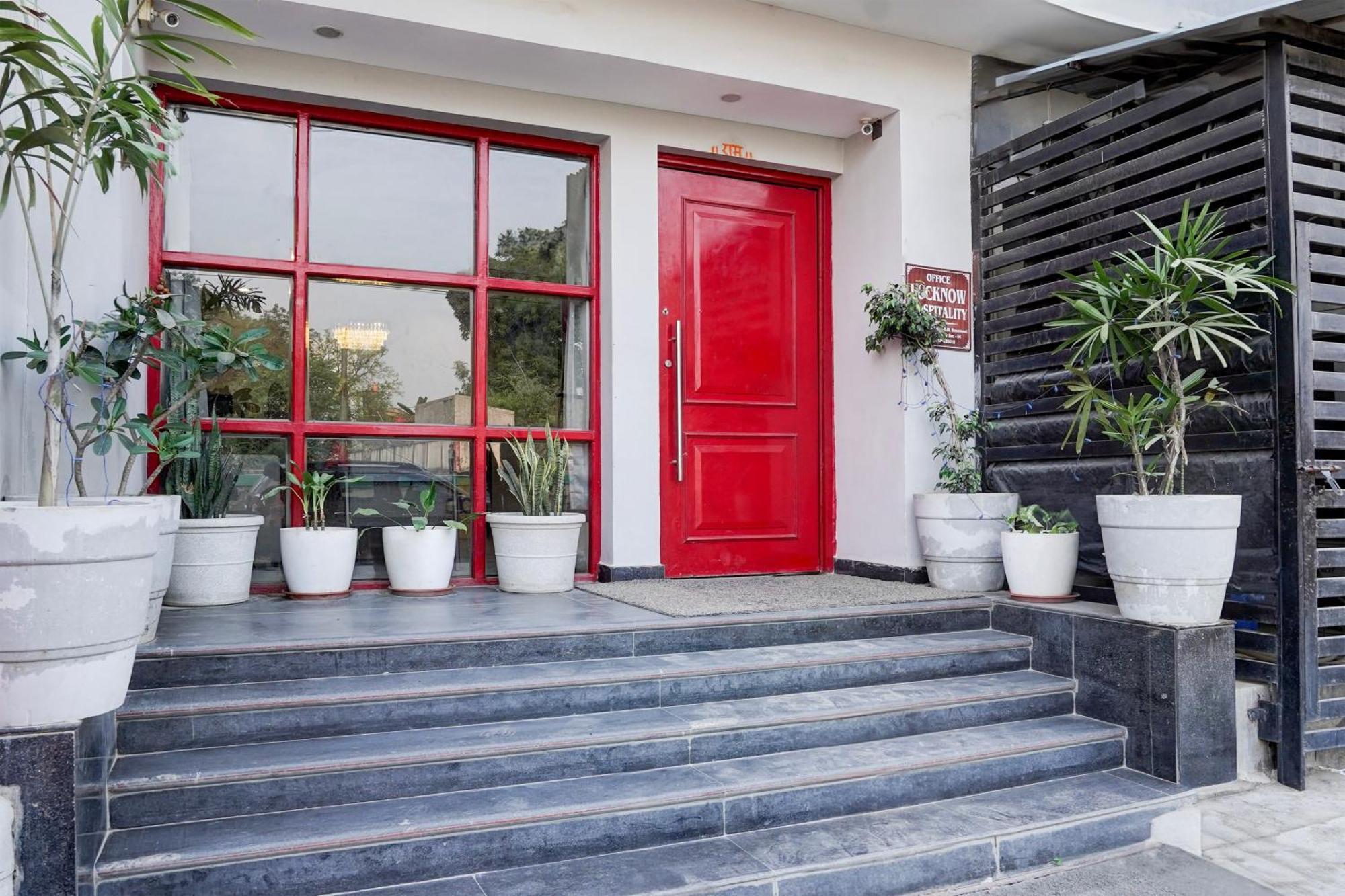 Super Townhouse Gomti Nagar Sector 6 Near Ekana Stadium Lakhnau Kültér fotó