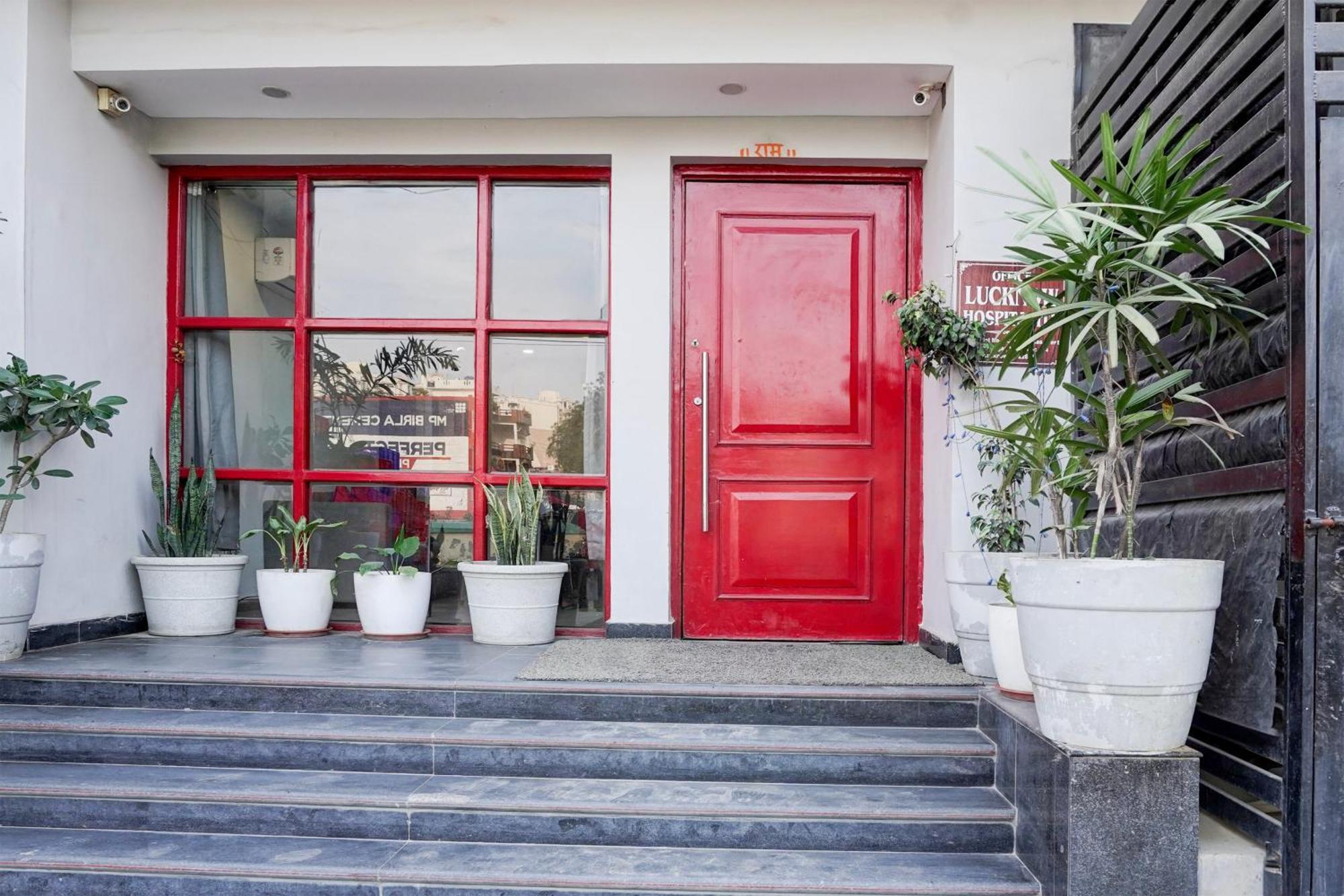 Super Townhouse Gomti Nagar Sector 6 Near Ekana Stadium Lakhnau Kültér fotó