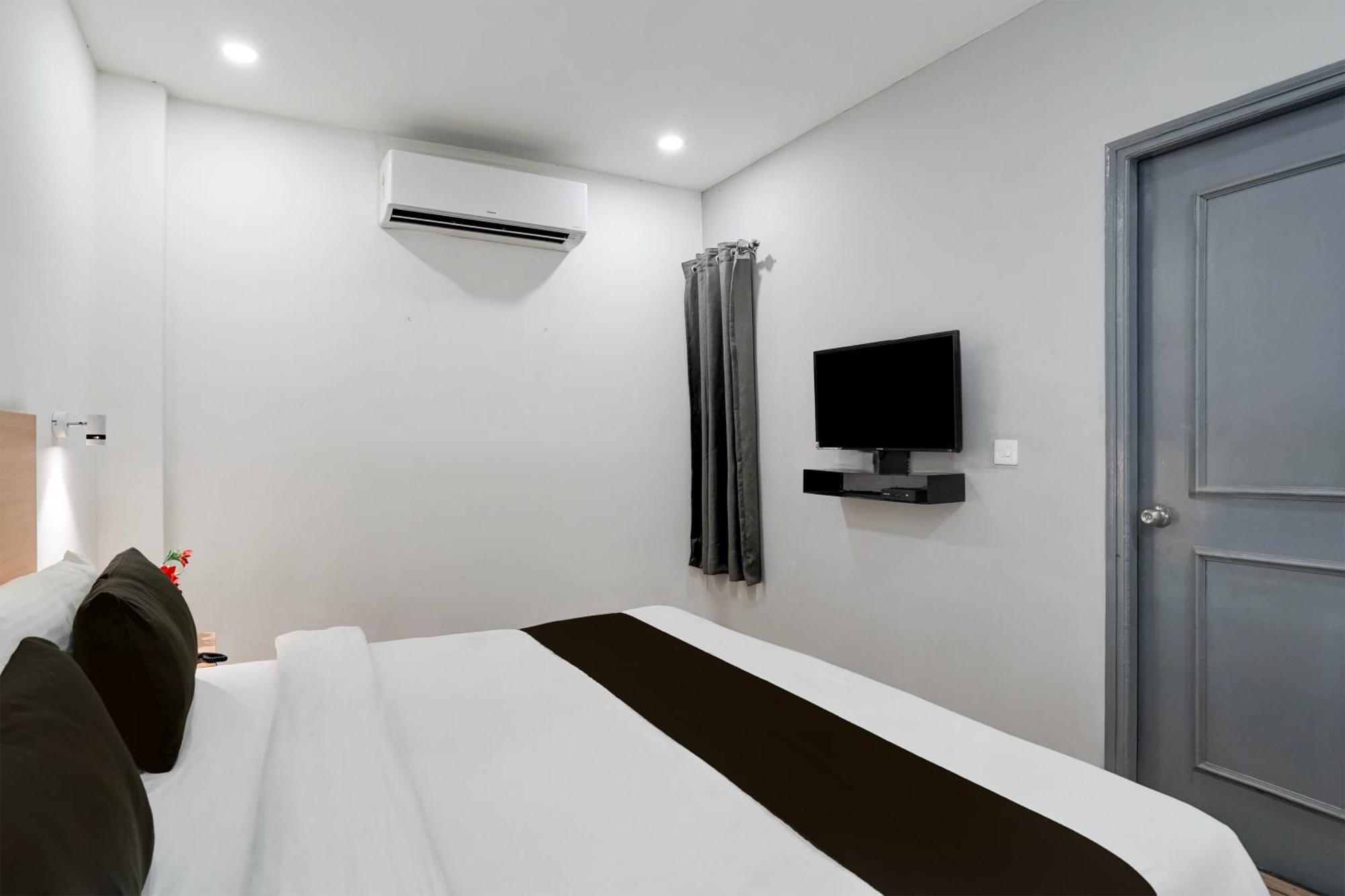 Super Townhouse Gomti Nagar Sector 6 Near Ekana Stadium Lakhnau Kültér fotó