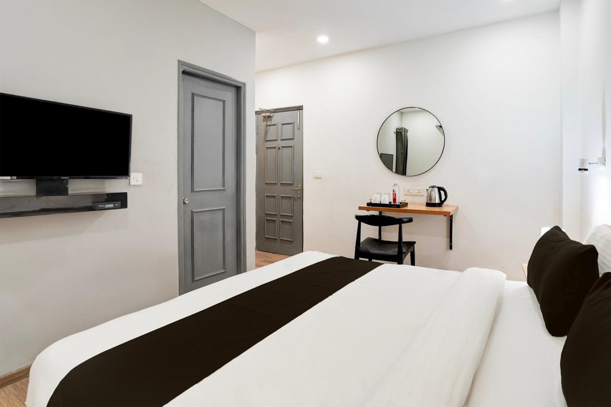Super Townhouse Gomti Nagar Sector 6 Near Ekana Stadium Lakhnau Kültér fotó